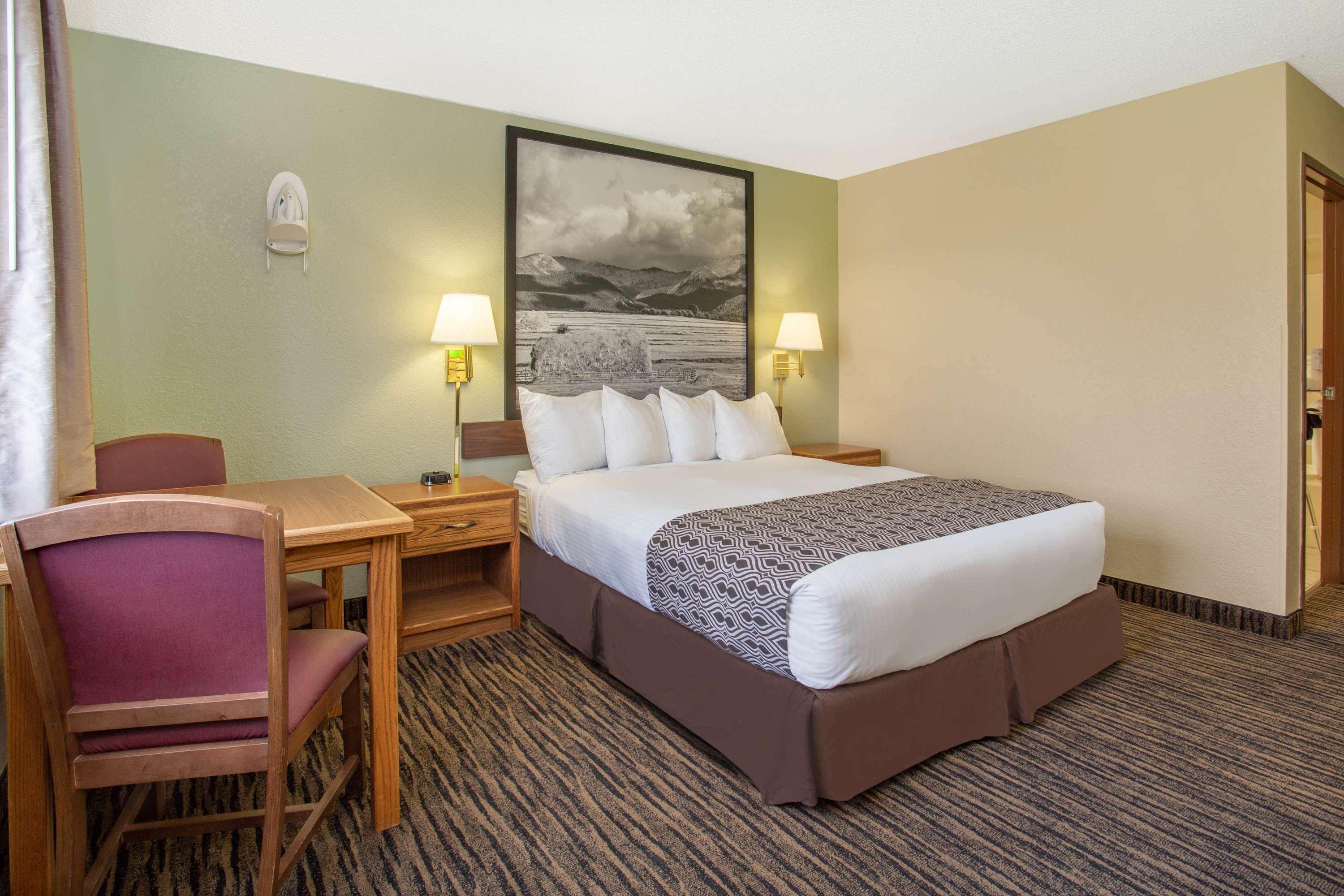Super 8 By Wyndham Lewistown Exterior foto