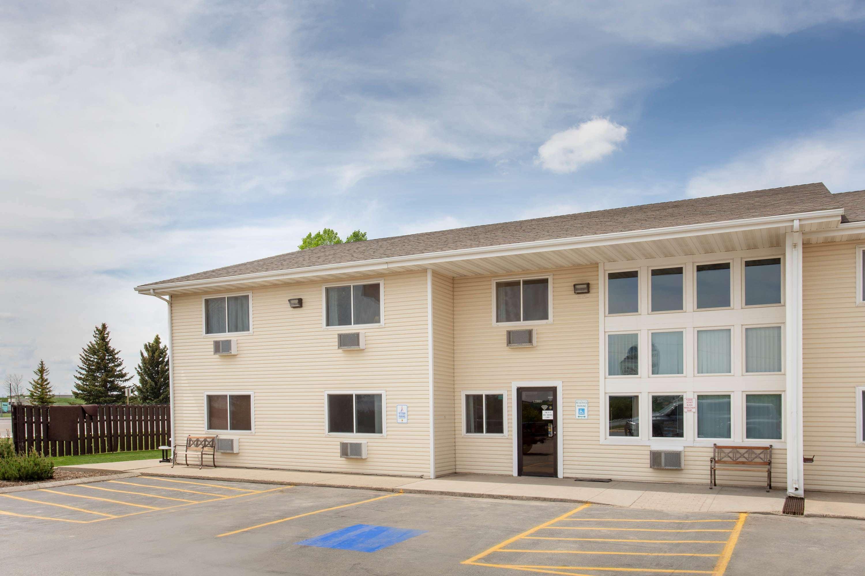 Super 8 By Wyndham Lewistown Exterior foto