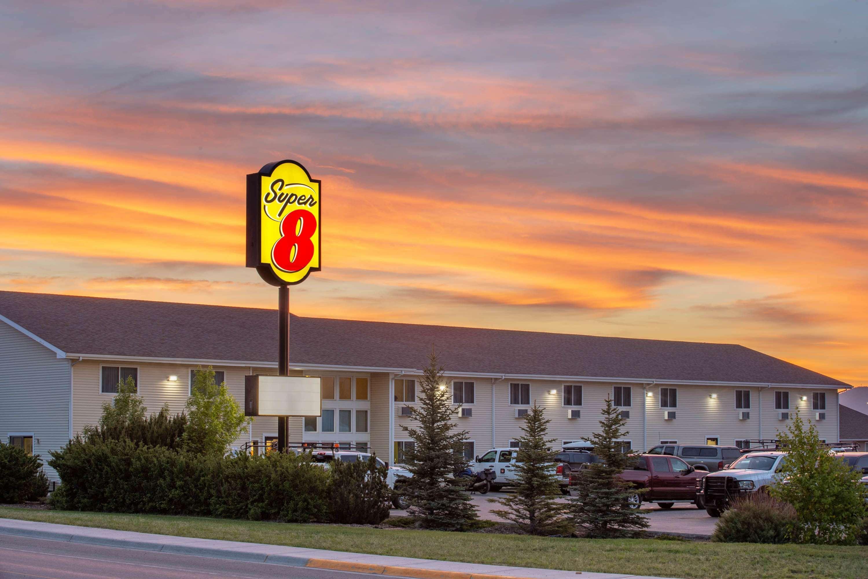 Super 8 By Wyndham Lewistown Exterior foto