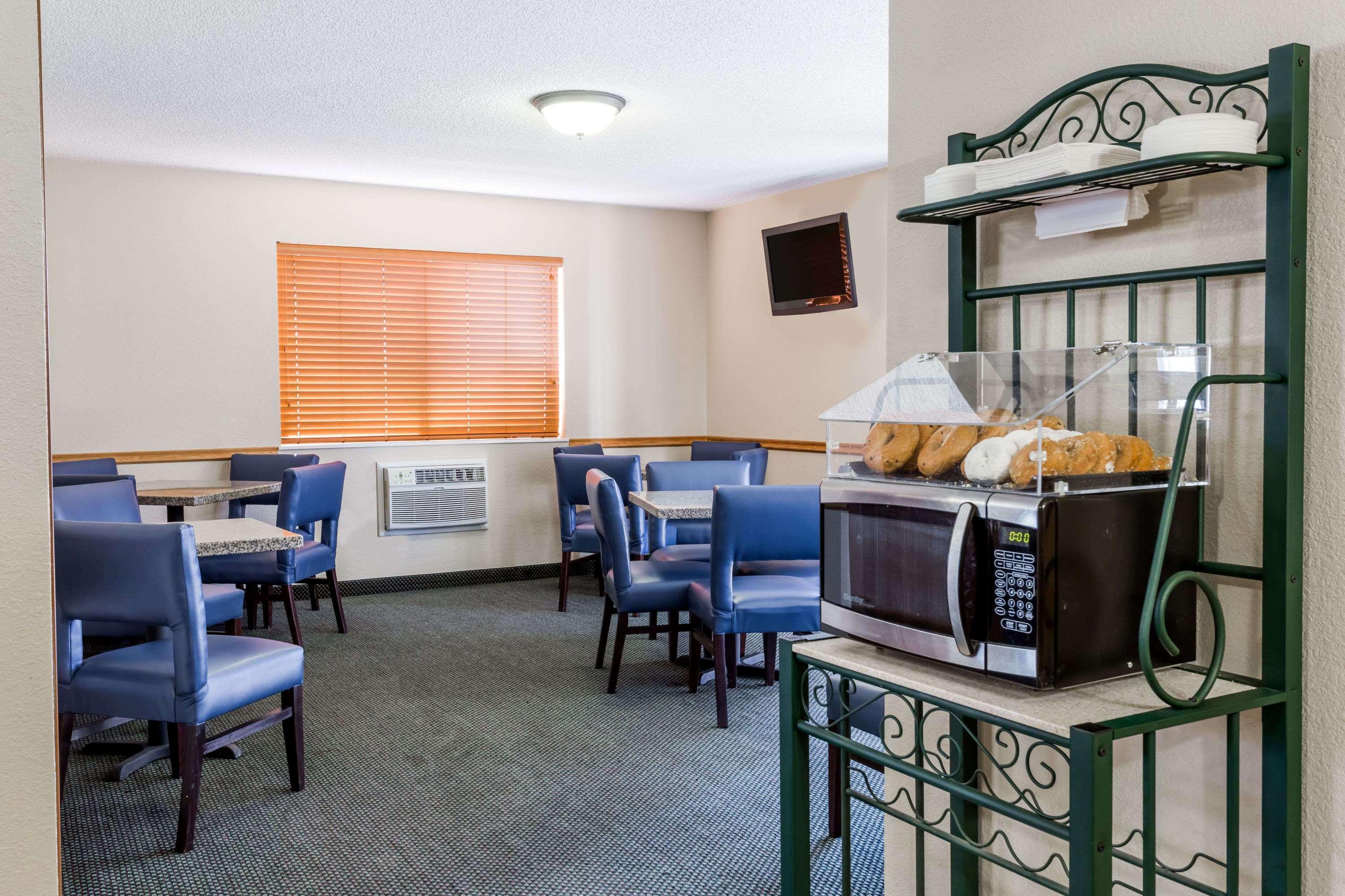 Super 8 By Wyndham Lewistown Exterior foto