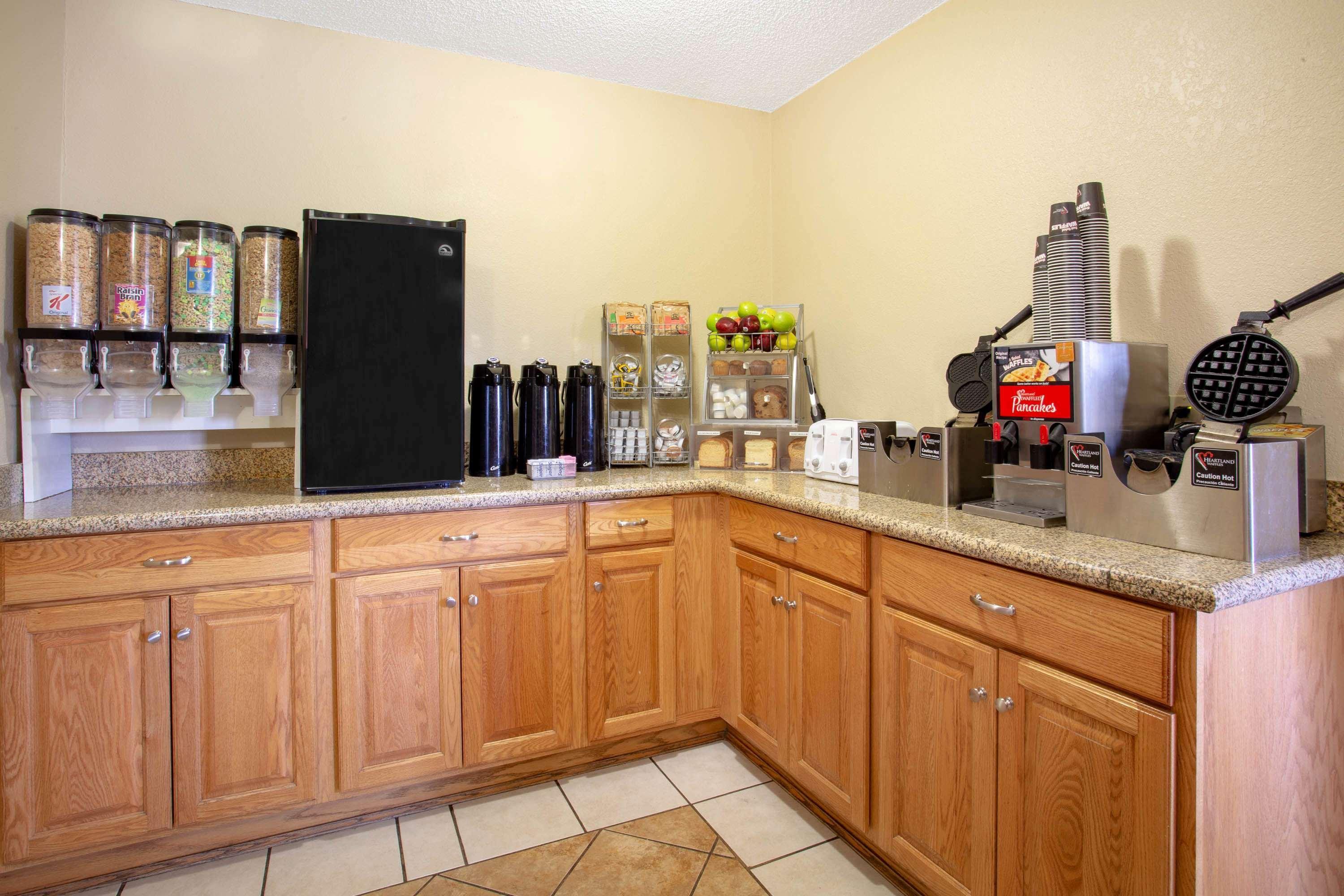 Super 8 By Wyndham Lewistown Exterior foto